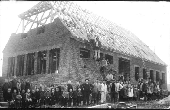 Neubau der Schule in 1934/1935